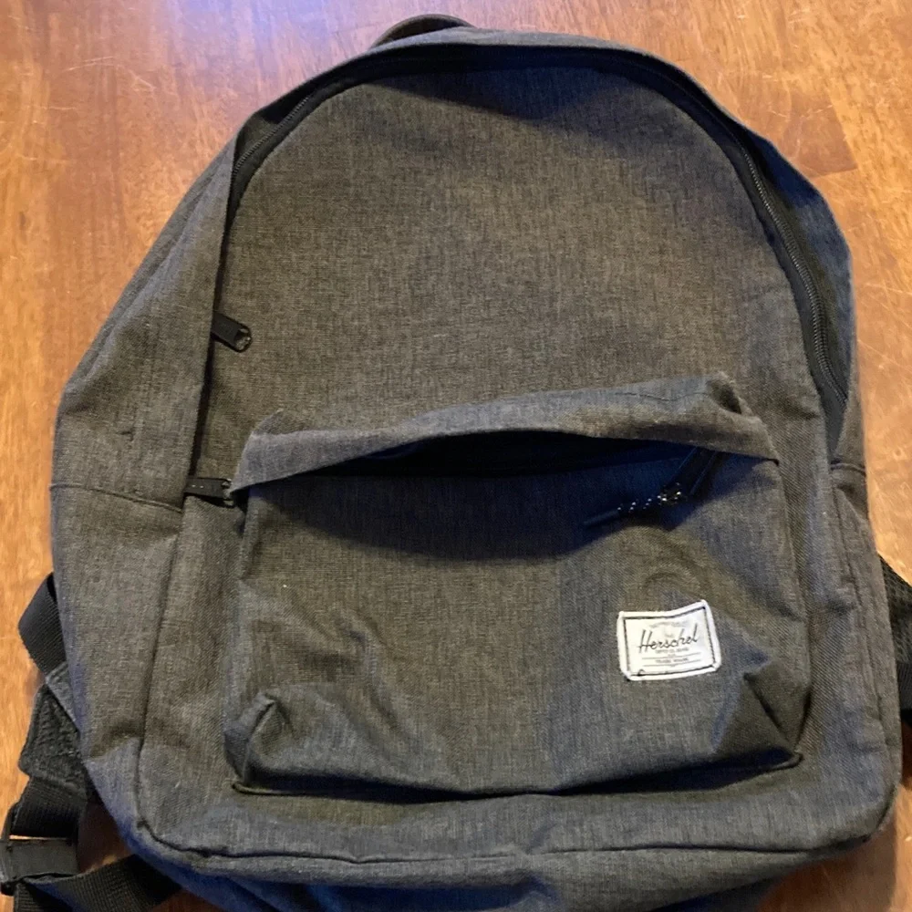 Herschel Supply Company Charcoal Backpack - Picture 1 of 7